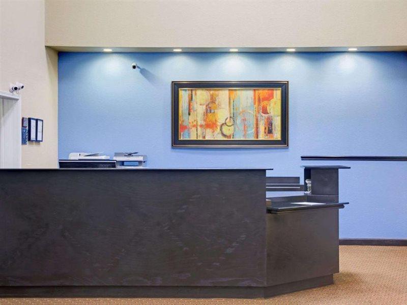Days Inn By Wyndham לורנסוויל מראה חיצוני תמונה