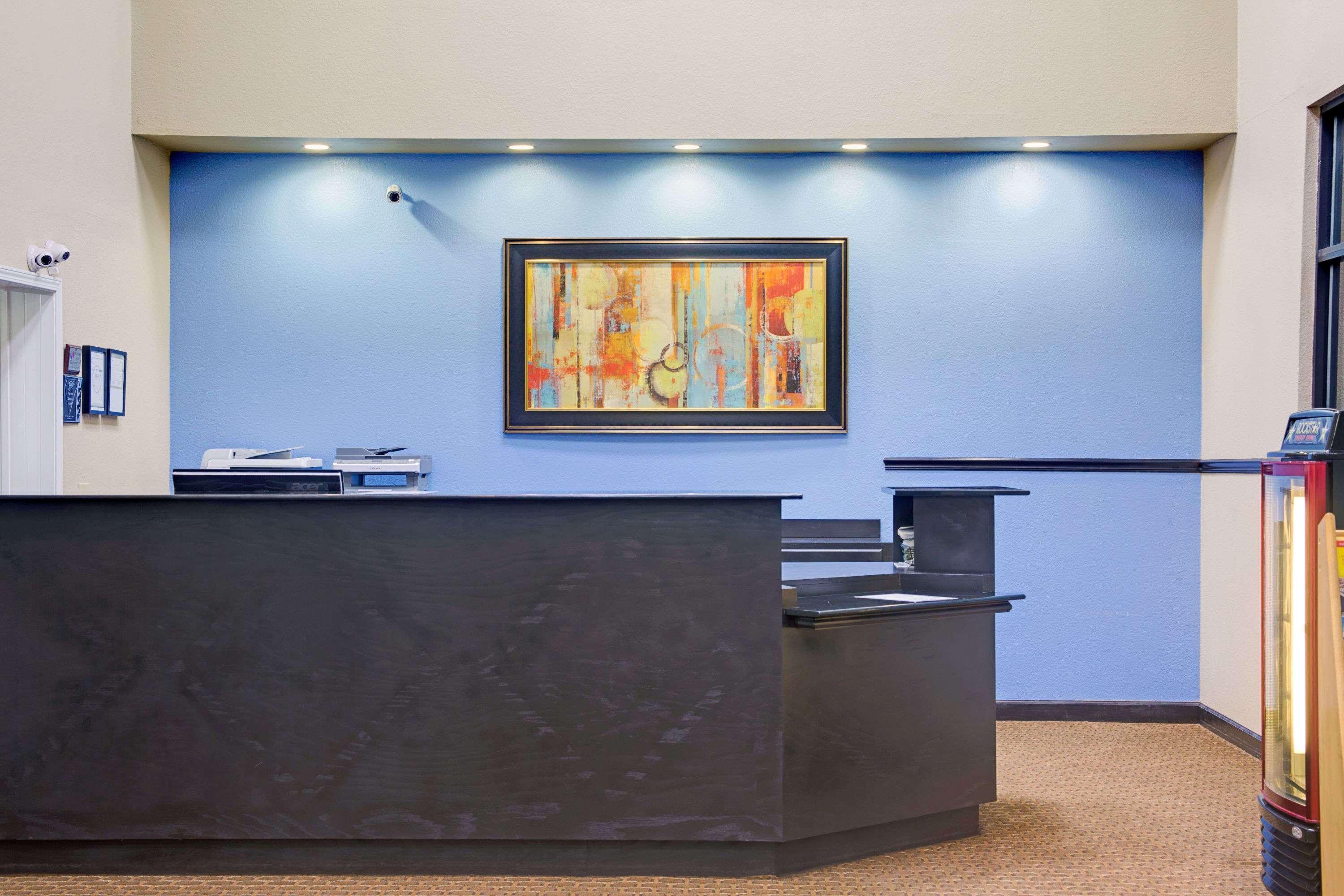 Days Inn By Wyndham לורנסוויל מראה חיצוני תמונה