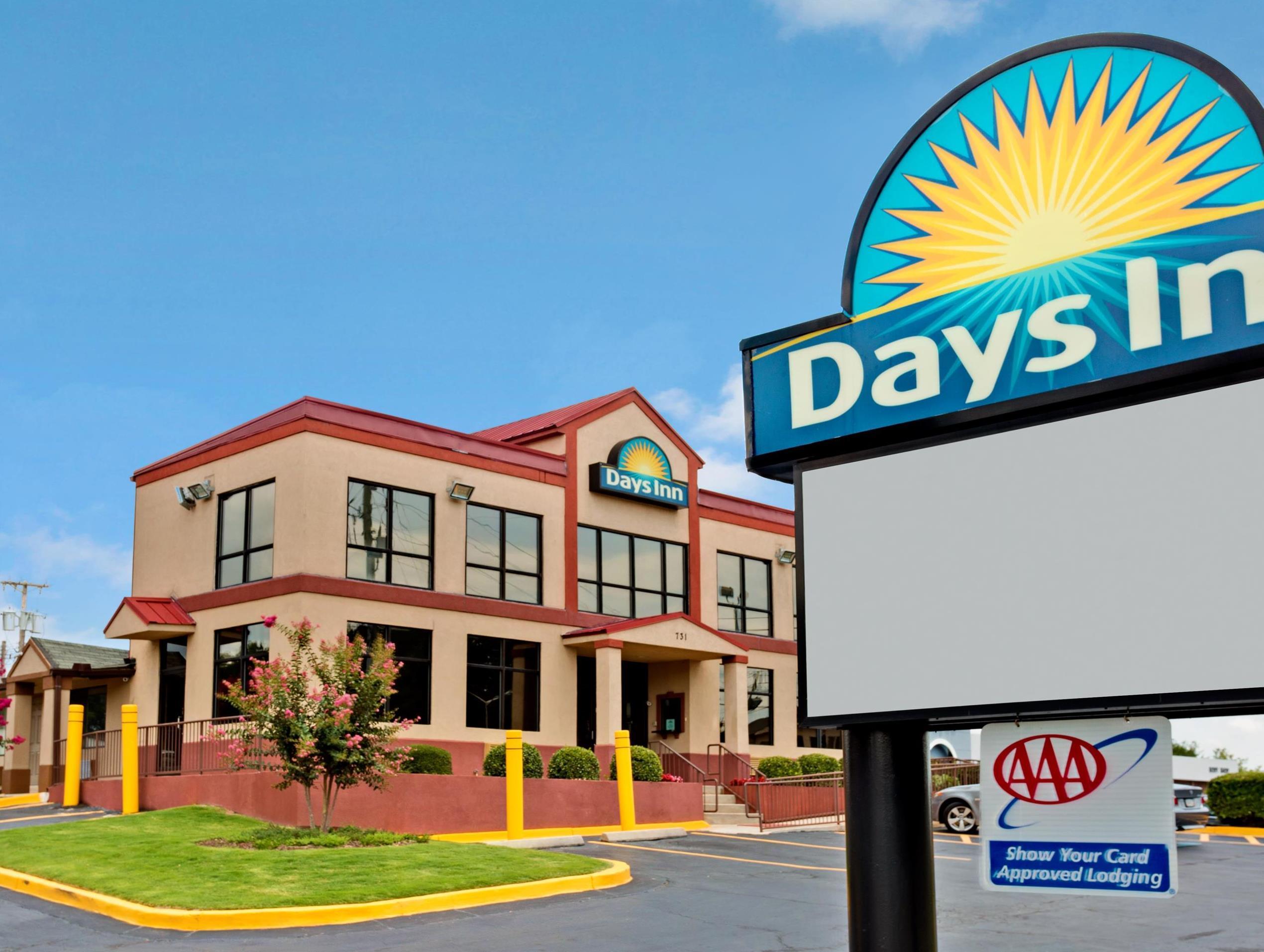Days Inn By Wyndham לורנסוויל מראה חיצוני תמונה